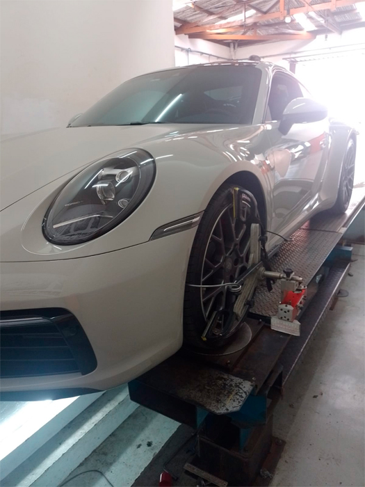 Com o alinhamento de seu veículo, é possível acompanhar o estado das peças que pertencem à suspensão o carro. Precisa deste serviço? Entre em contato com o Taciro AutoCenter e faça seu orçamento!