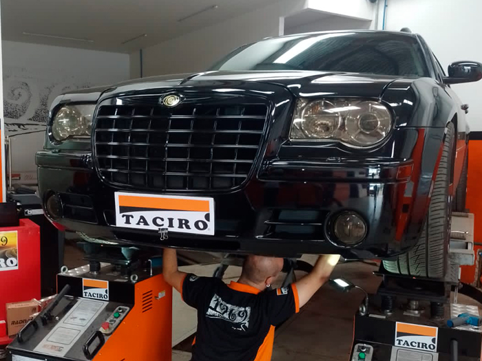 Diagnóstico Local O Taciro Autocenter faz a Detecção de Ruídos com equipamento próprio e diagnóstico local do seu veículo. Precisa deste serviço? Entre em contato e faça seu orçamento!